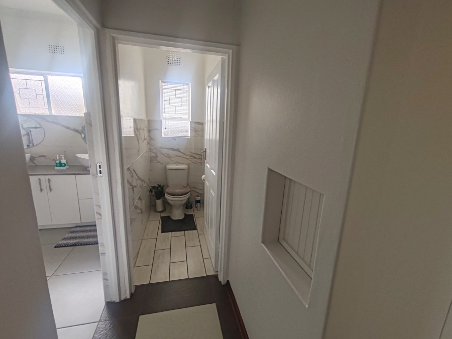 4 Bedroom Property for Sale in Vanes Estate Eastern Cape